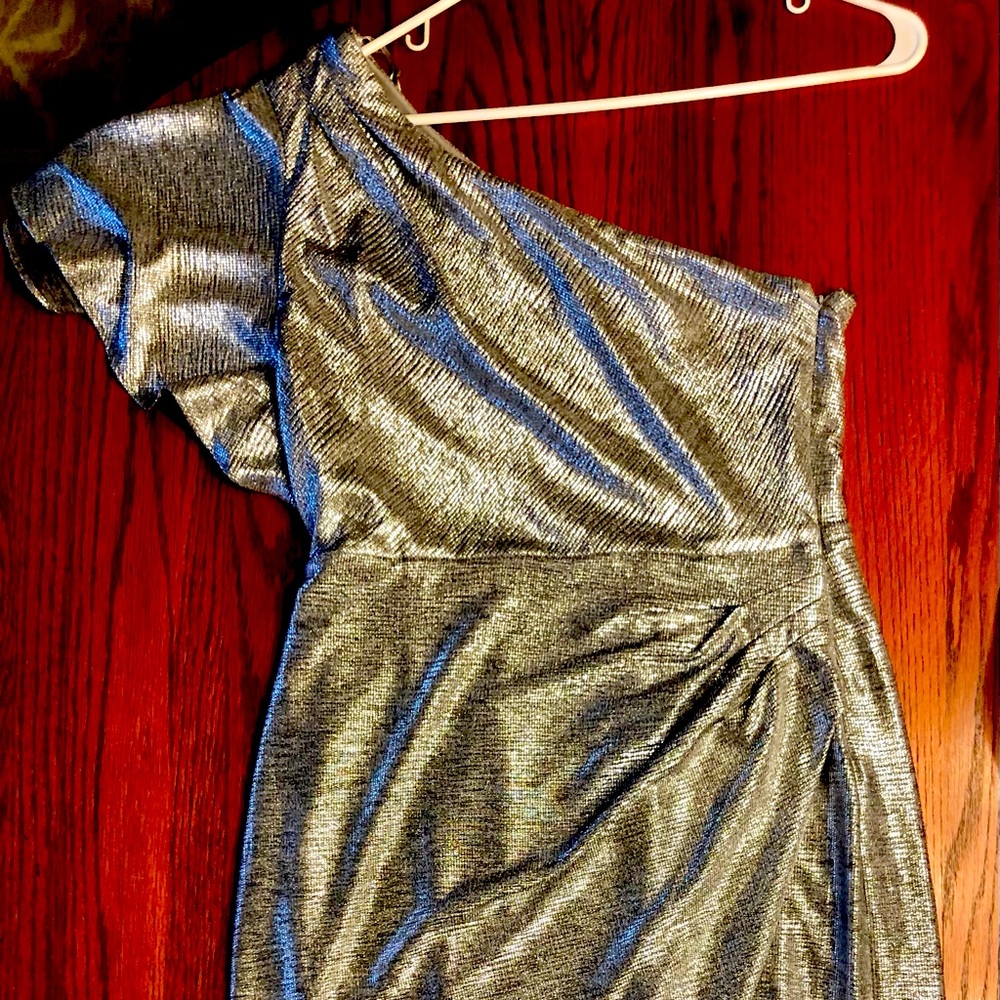 Size 6. Melonie brand. Silvery Christmas dress.